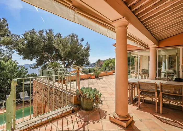 Les Pins Le Lavandou