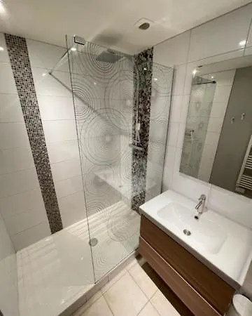 Les Pins Ле-Лаванду